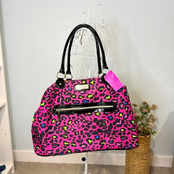 Betsey Johnson Handbags - NWT- insane vintage y2k pink leopard print betsey johnson weekender duffle bag